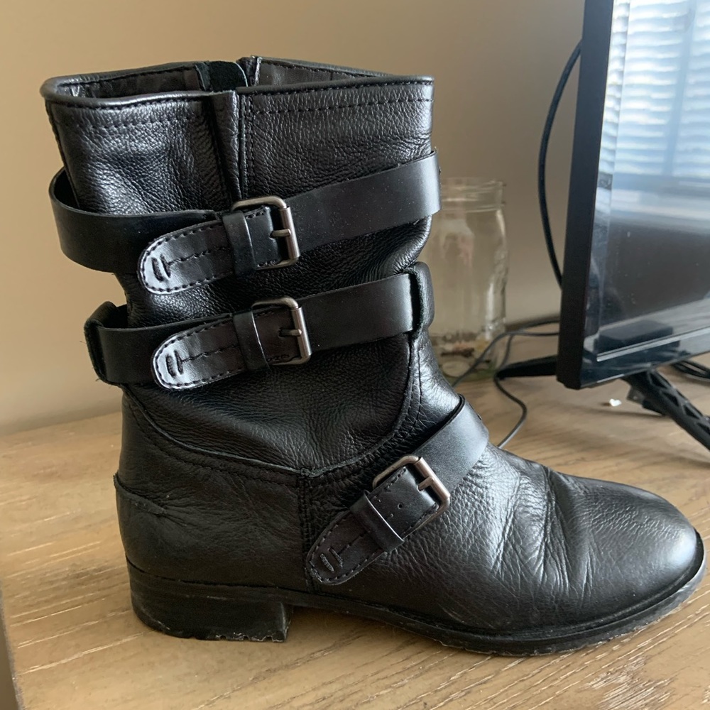 DV  ankle boot